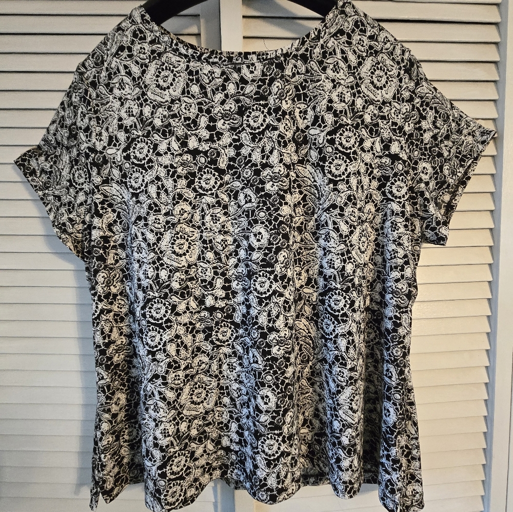 Floral Black and White Women's Top